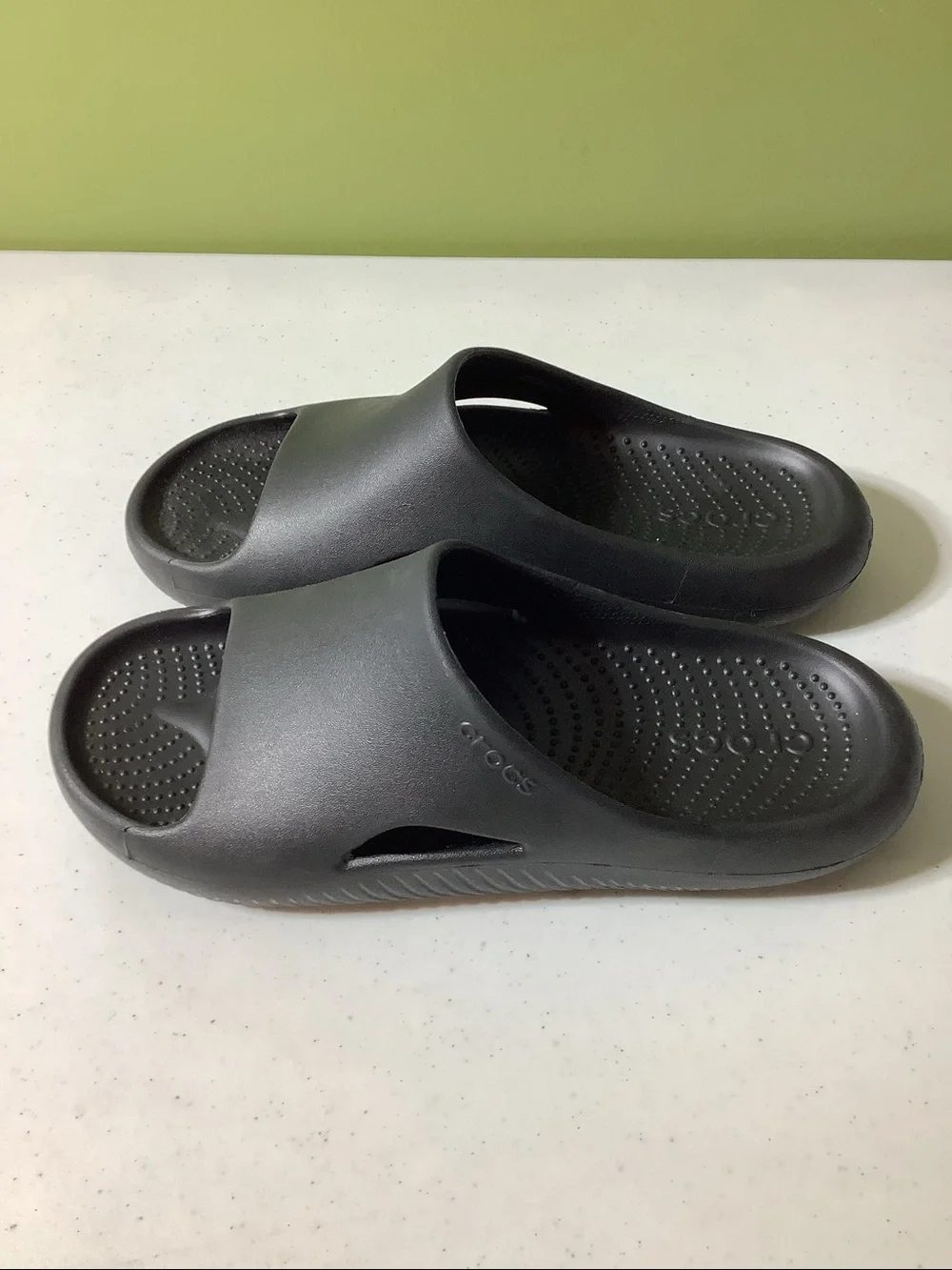 Crocs black Recovery Slides, size 10M/12W